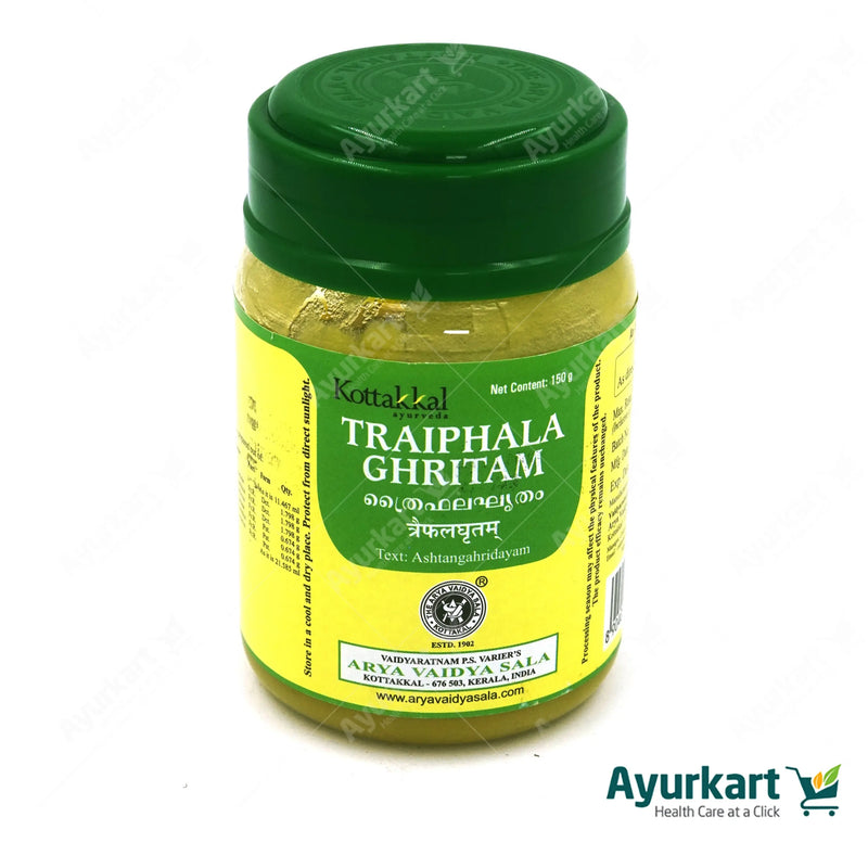 Symbol illustrating a healthy eye and clear vision, highlighting the ophthalmic benefits of Traiphala Ghritam.